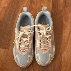 Nike Airmax Size 5.5 women